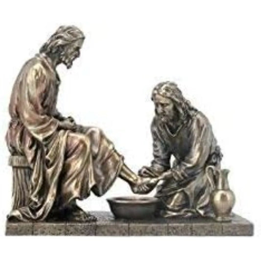 Figurine Jesus Washing His Disciple's Feet Metallic